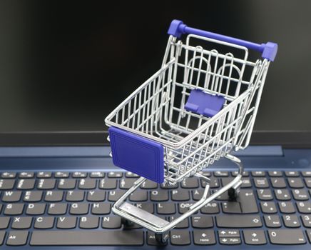 Boost Your E-Commerce Sales: Master Blogging for Business Growth